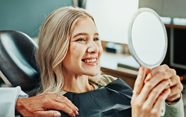 Common Signs Of Gum Disease Around Dental Implants