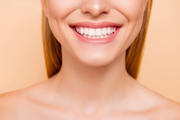 Traditional Dental Veneers Vs  No Prep Veneers: Differences To Keep In Mind
