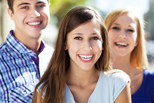 dental-veneers-or-lumineers